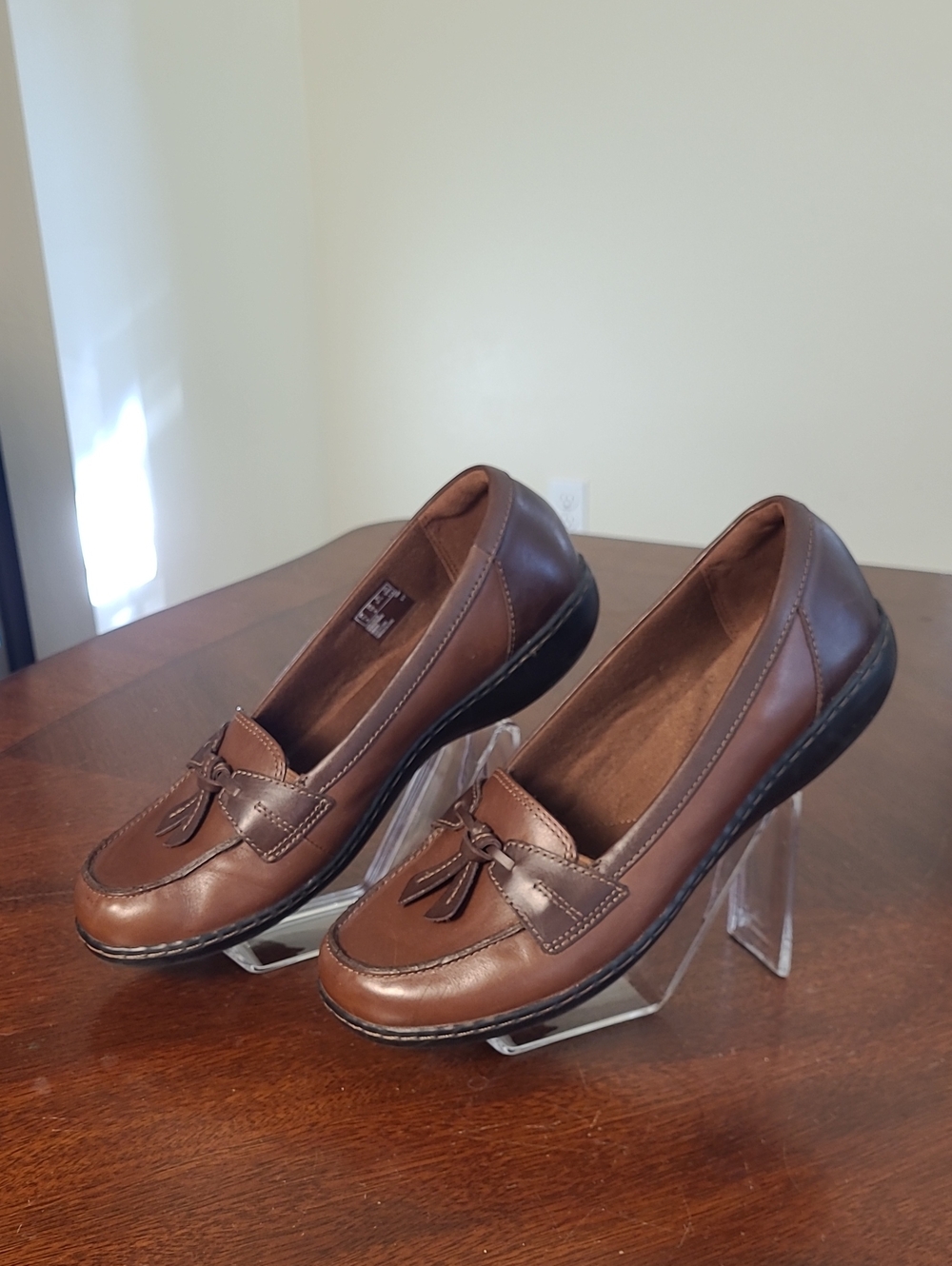 Clarks Ashland Bubble Comfort Loafers Women's Brown Leather Tassel Size 10 - Picture 2 of 7